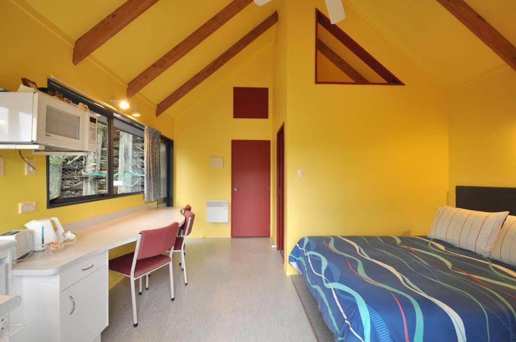 Bay Cabinz 4*